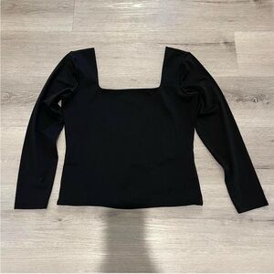Elegant Black Body Contour Long Sleeve Top